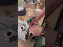 ドライスクロール真空ポンプのメンテナンスのビデオ